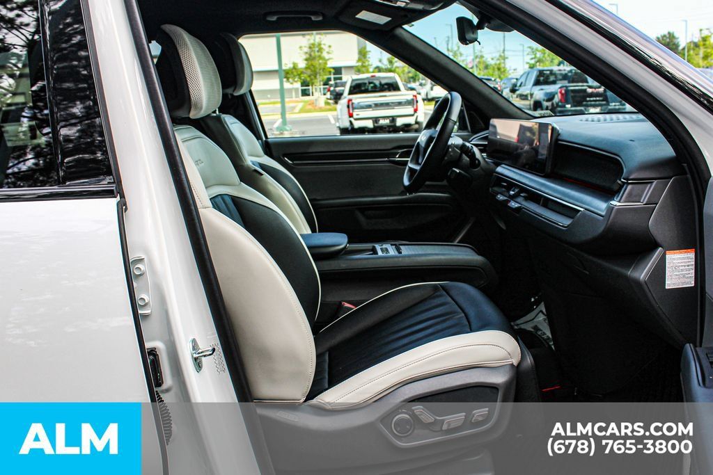 Used 2024 Kia EV9 GT-Line AWD/4WD image 22