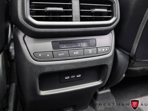 Used 2025 Honda Pilot Touring image 38
