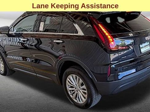 Used 2024 Cadillac XT4 Luxury w/ Cold Weather Package AWD/4WD image 8