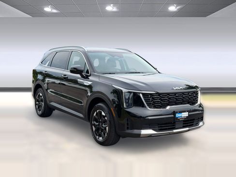 Used 2024 Kia Sorento S AWD/4WD image 7