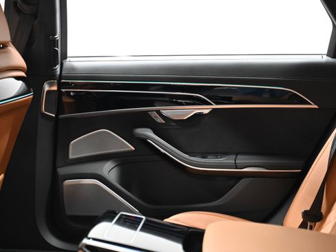 Used 2022 Audi S8 image 30
