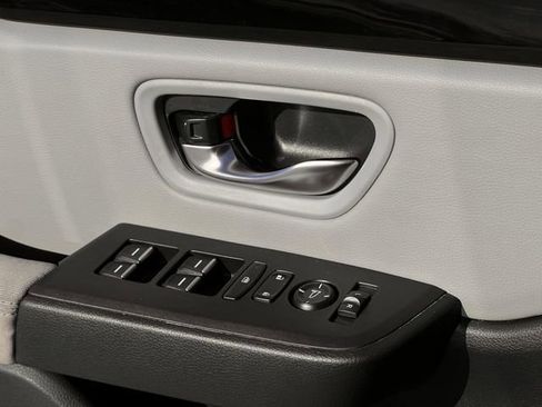 Used 2023 Honda Pilot LX image 21