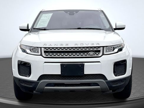 Used 2018 Land Rover Range Rover Evoque SE image 3