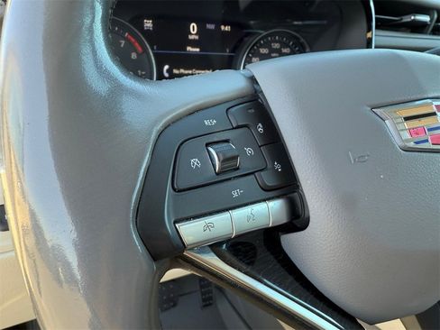 Used 2021 Cadillac XT6 Premium Luxury image 14