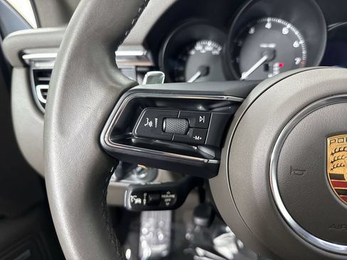Certified 2024 Porsche Macan AWD/4WD image 38