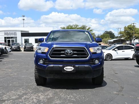 Used 2023 Toyota Tacoma SR5 RWD image 2