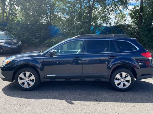 Used 2012 Subaru Outback 2.5i Premium w/ All-Weather Pkg AWD/4WD image 6