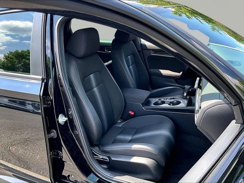 Certified 2025 Honda Civic Sport image 19