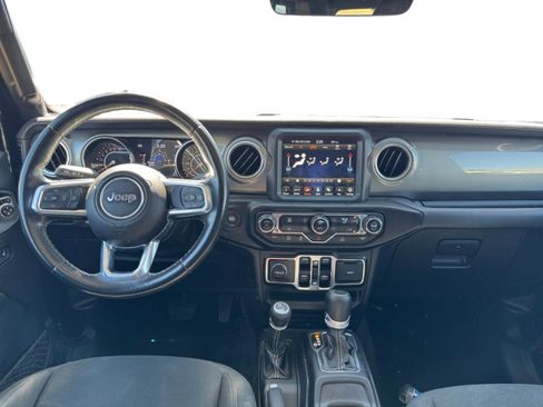 Used 2021 Jeep Gladiator Overland AWD/4WD image 12