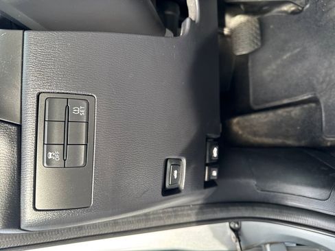 Used 2018 MAZDA MAZDA3 Touring image 31