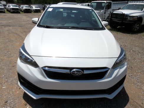 Used 2020 Subaru Impreza 2.0i Premium image 2