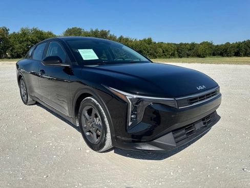 Used 2025 Kia K4 FWD image 5