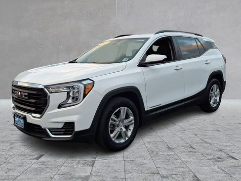 Certified 2022 GMC Terrain SLE w/ Driver Convenience Package image 5