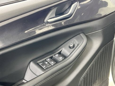 Used 2023 Jeep Grand Cherokee Altitude AWD/4WD image 15