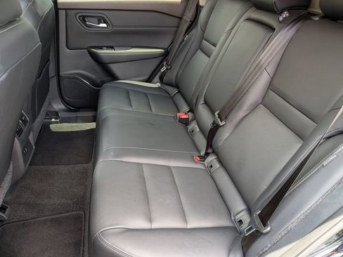 Used 2023 Nissan Rogue SL AWD/4WD image 36
