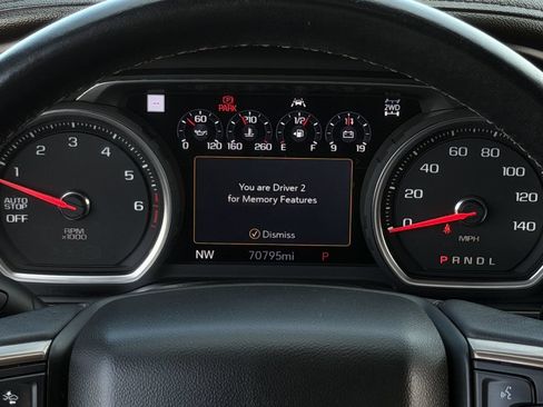 Used 2019 Chevrolet Silverado 1500 High Country w/ Technology Package AWD/4WD image 9