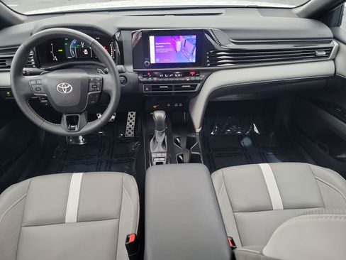 Certified 2025 Toyota Camry SE image 13