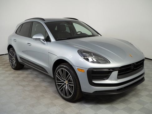 New 2026 Porsche Macan image 27