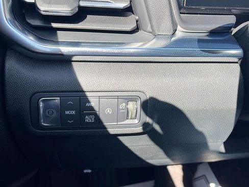 Used 2025 GMC Terrain Elevation image 13