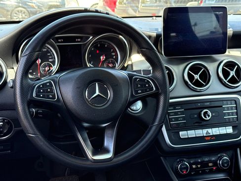 Used 2019 Mercedes-Benz CLA 250 image 36
