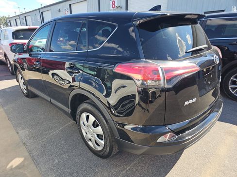 Used 2018 Toyota RAV4 LE w/ All Weather Liner Package AWD/4WD image 10