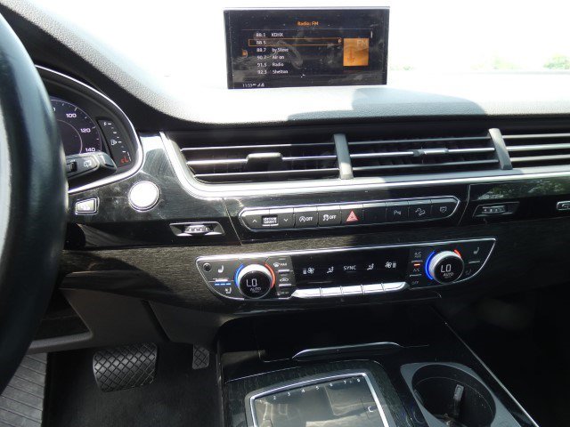 Used 2018 Audi Q7 3.0T Prestige w/ Prestige Package AWD/4WD image 15