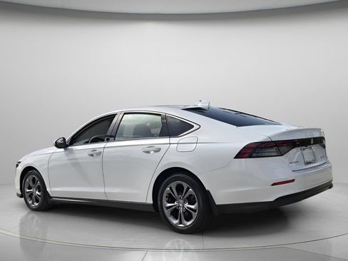 Used 2024 Honda Accord EX image 8