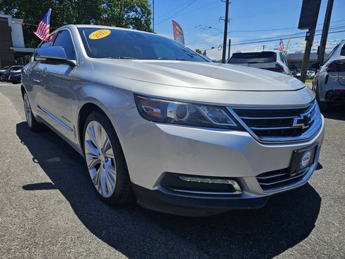 Used 2017 Chevrolet Impala Premier w/ Enhanced Convenience Package FWD image 3