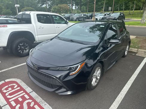 Used 2022 Toyota Corolla SE FWD image 2