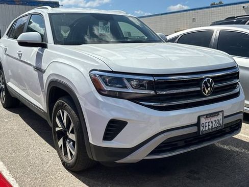 Used 2023 Volkswagen Atlas Cross Sport SE AWD/4WD image 2