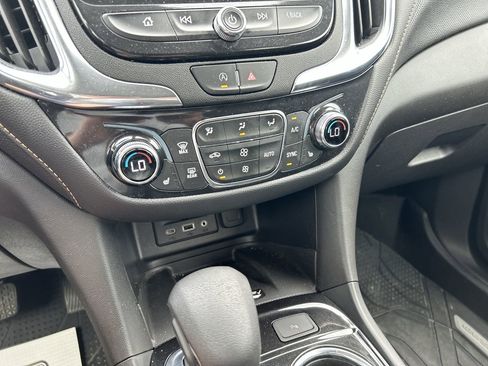 Used 2023 Chevrolet Equinox Premier image 29