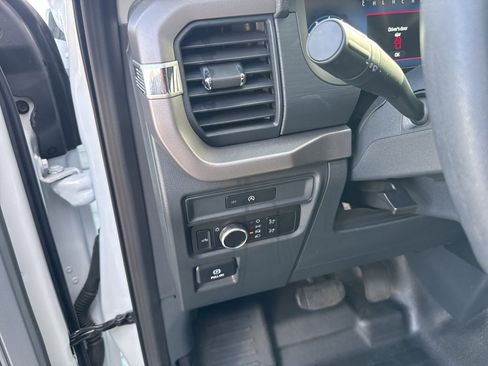 Used 2025 Ford F150 XL image 18