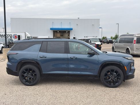 Used 2026 Chevrolet Traverse RS AWD/4WD image 7