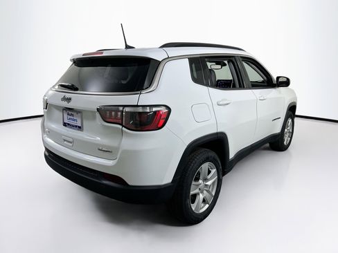 Used 2022 Jeep Compass Latitude AWD/4WD image 5