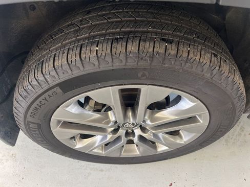 Used 2025 Toyota RAV4 XLE Premium FWD image 17