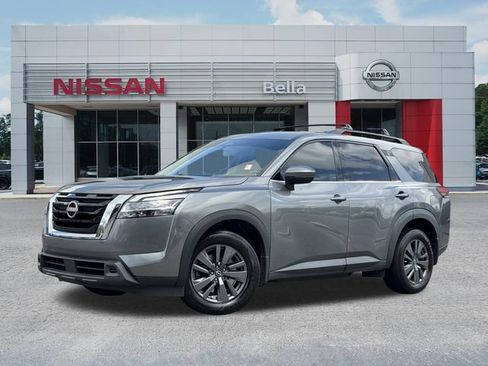Used 2022 Nissan Pathfinder SV AWD/4WD image 1