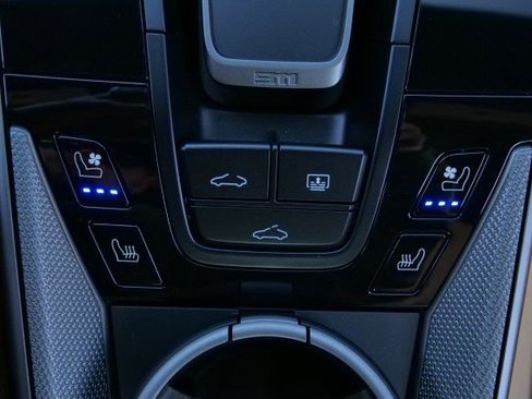 Used 2021 Porsche 911 Carrera image 21