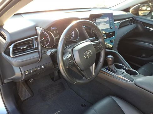Used 2023 Toyota Camry SE image 18