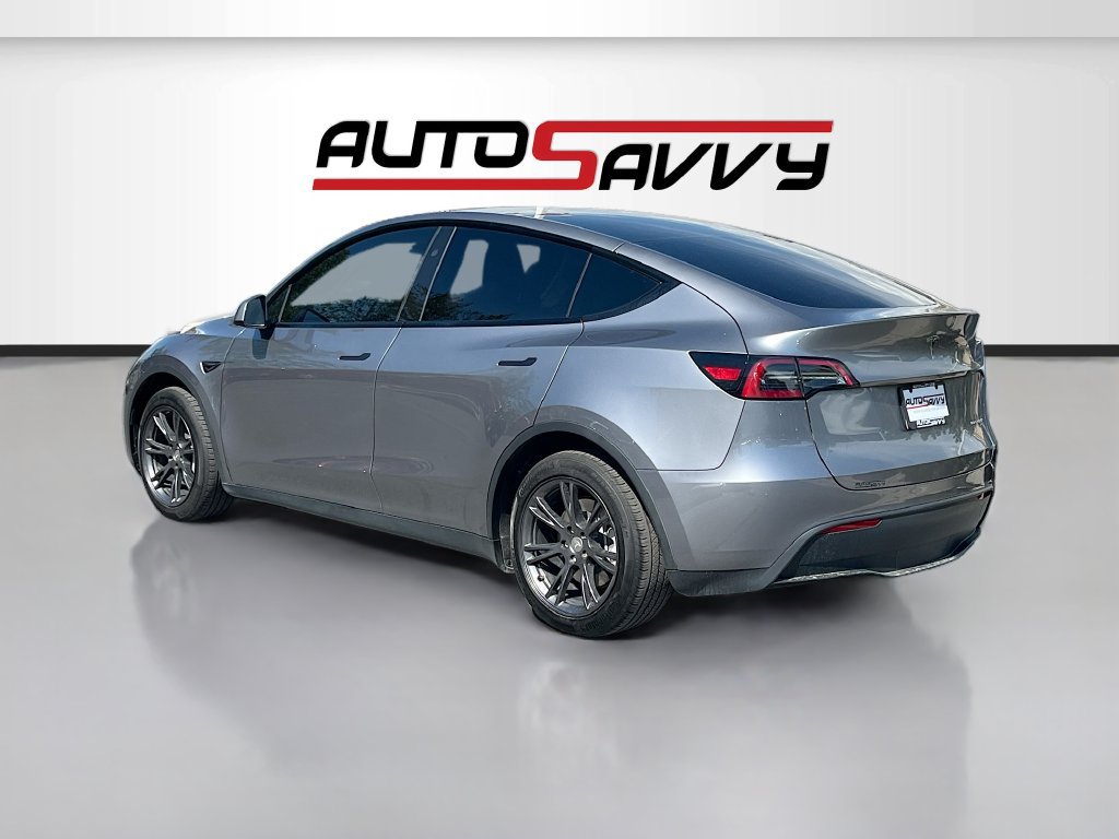 Used 2025 Tesla Model Y Long Range AWD/4WD image 5
