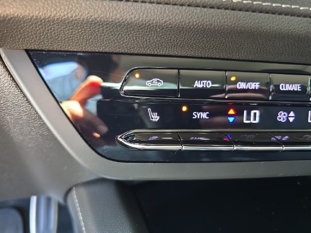 Certified 2023 Buick Envision Preferred w/ Sport Touring Package AWD/4WD image 21