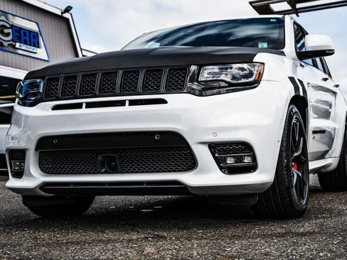 Used 2019 Jeep Grand Cherokee SRT AWD/4WD image 6