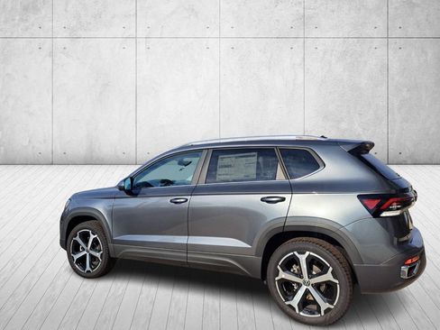New 2025 Volkswagen Taos SEL image 7