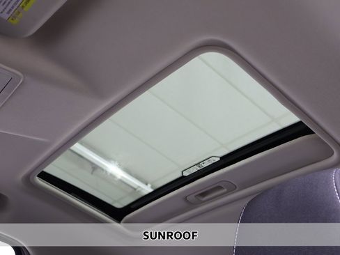 Used 2020 Ford EcoSport SE image 3