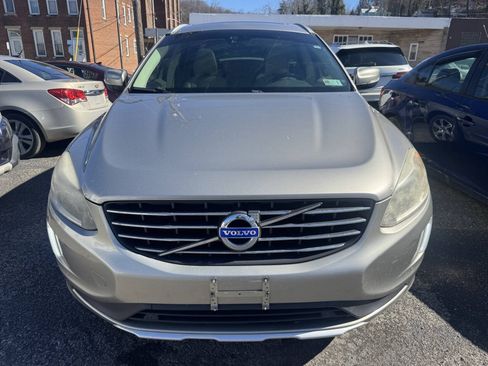 Used 2015 Volvo XC60 T6 w/ Proximity Package AWD/4WD image 2