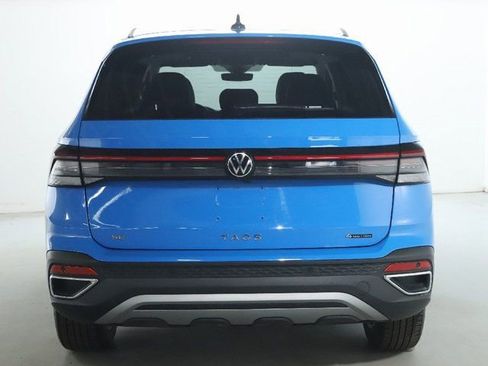 Used 2025 Volkswagen Taos SE image 44
