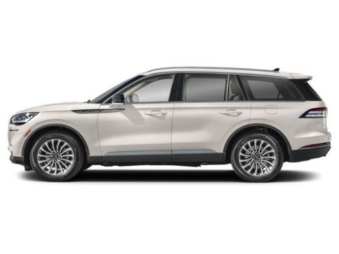 Used 2024 Lincoln Aviator 2WD w/ Premium Package image 3