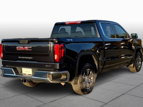Used 2025 GMC Sierra 1500 SLT image 12
