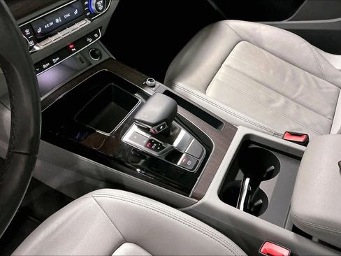 Used 2023 Audi Q5 2.0T Premium w/ Convenience Package image 19