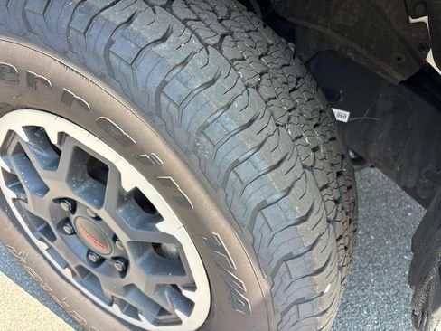 Used 2024 Toyota Tacoma TRD Sport AWD/4WD image 11