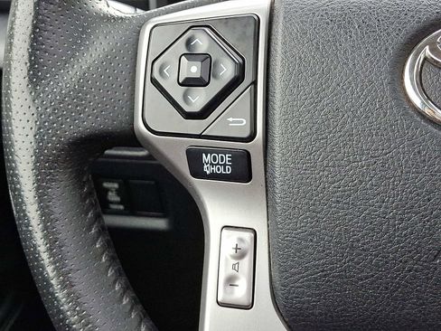 Used 2014 Toyota 4Runner SR5 Premium image 23